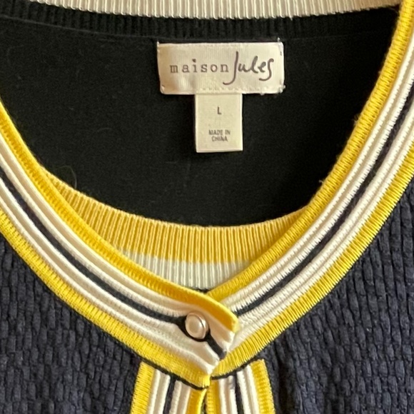 Talbots Women's Navy and Yellow Sweater - Picture 2 of 11